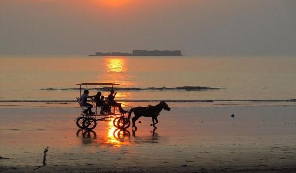 White House Beach Resort Nagaon  Exterior photo